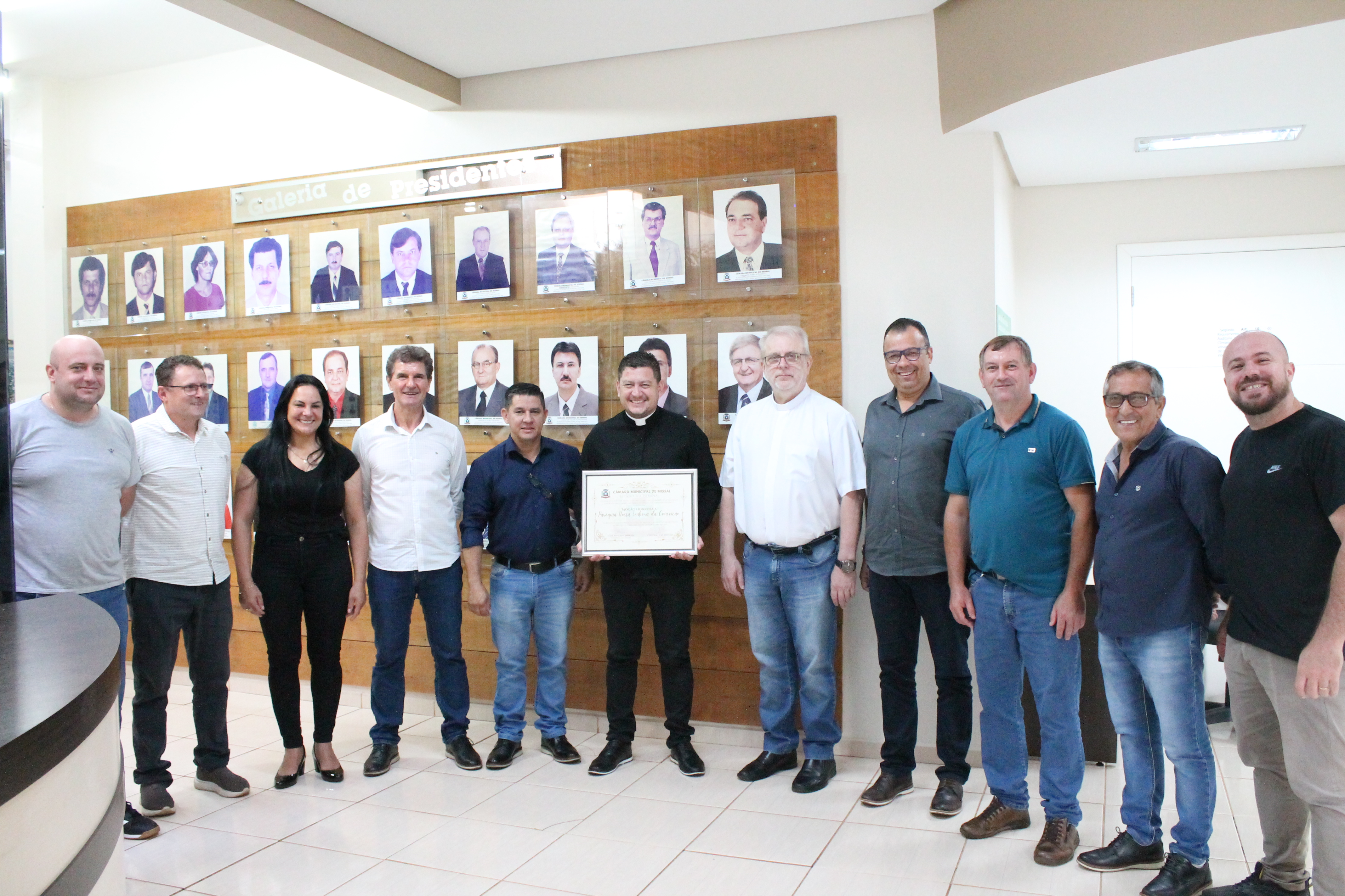 Câmara de Missal entrega Moção Honrosa à Paróquia Nossa Senhora da Conceição pelos 60 anos de fundação