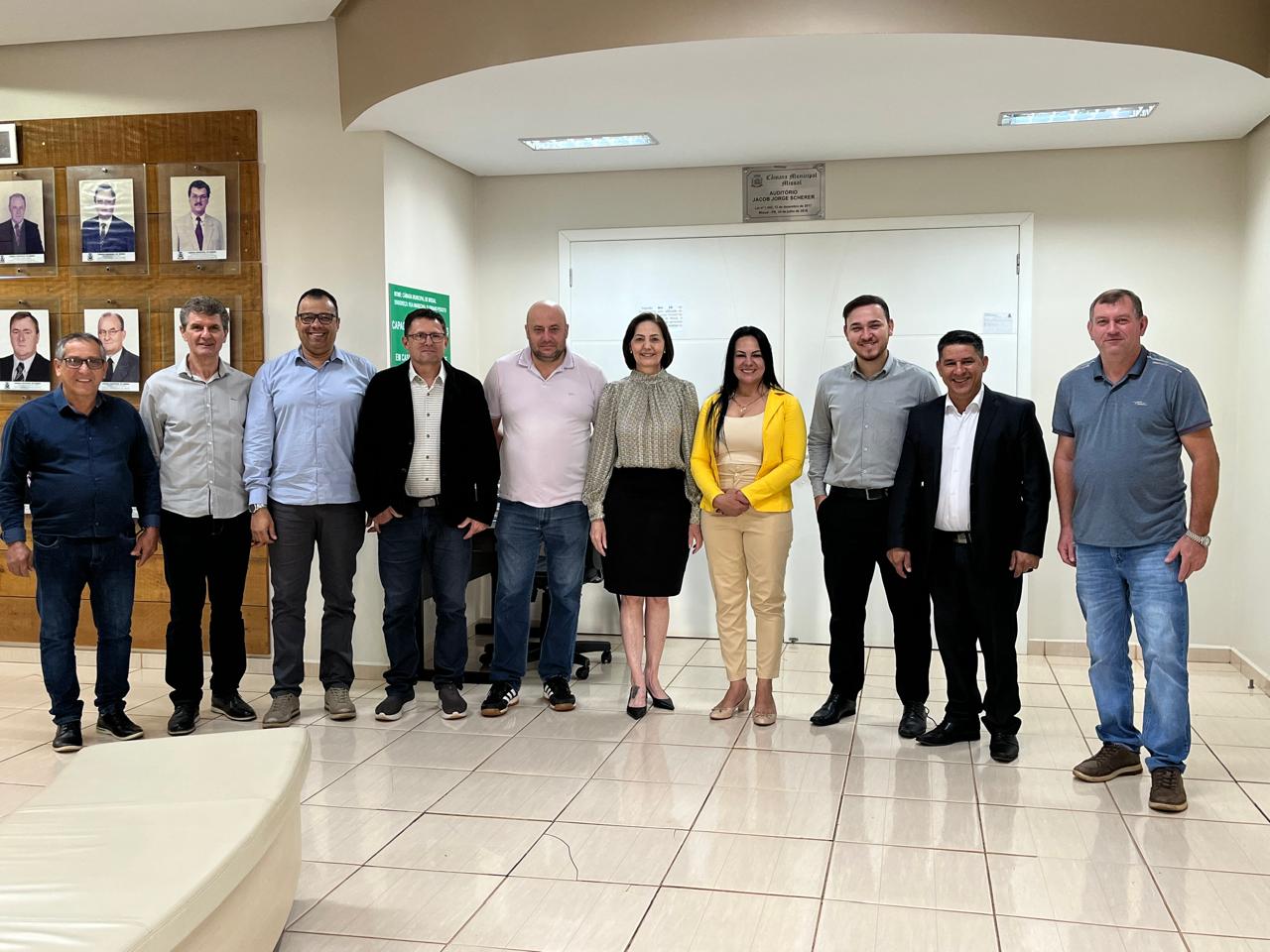 Nova gerente do Sicredi visita a Câmara de Vereadores de Missal