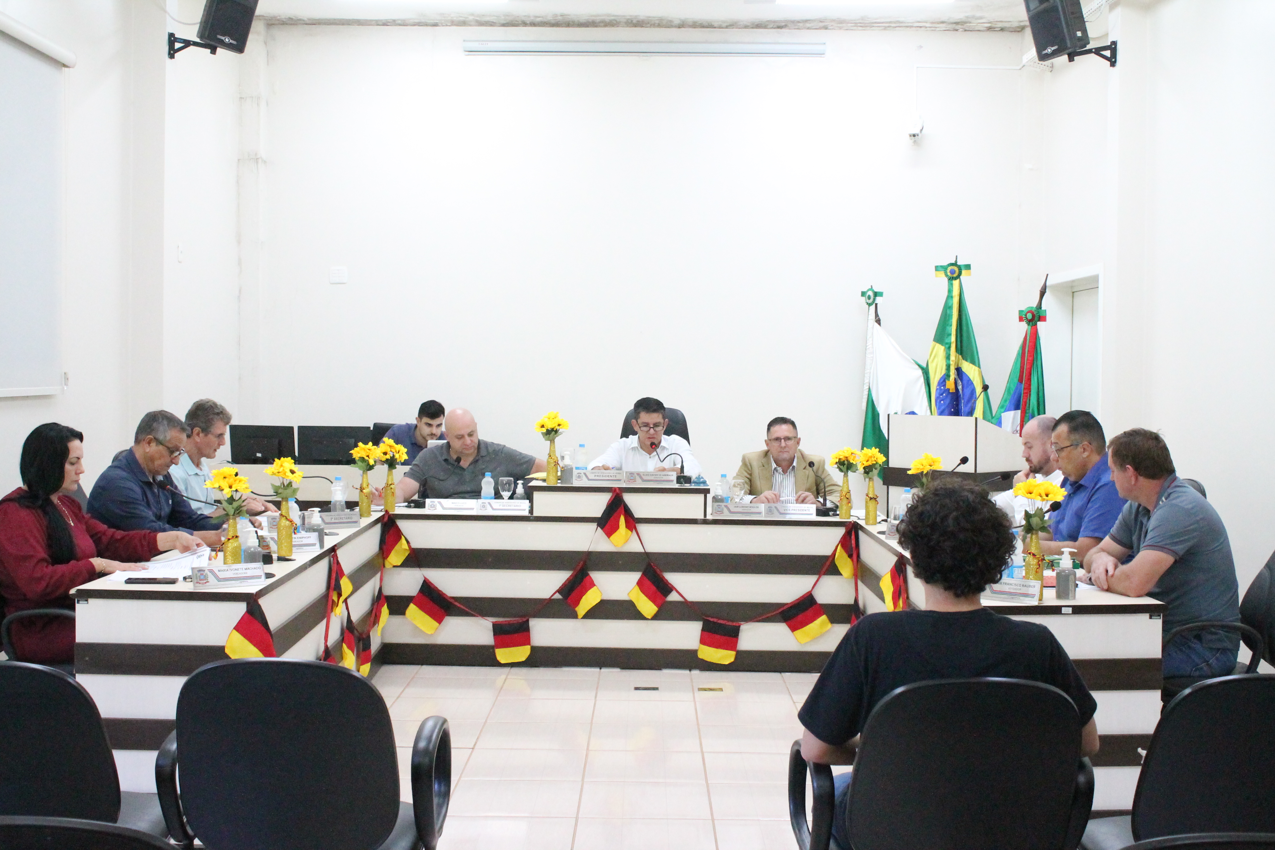Os vereadores realizaram a 10ª Sessão Ordinária do Primeiro Período Legislativo de 2025 
