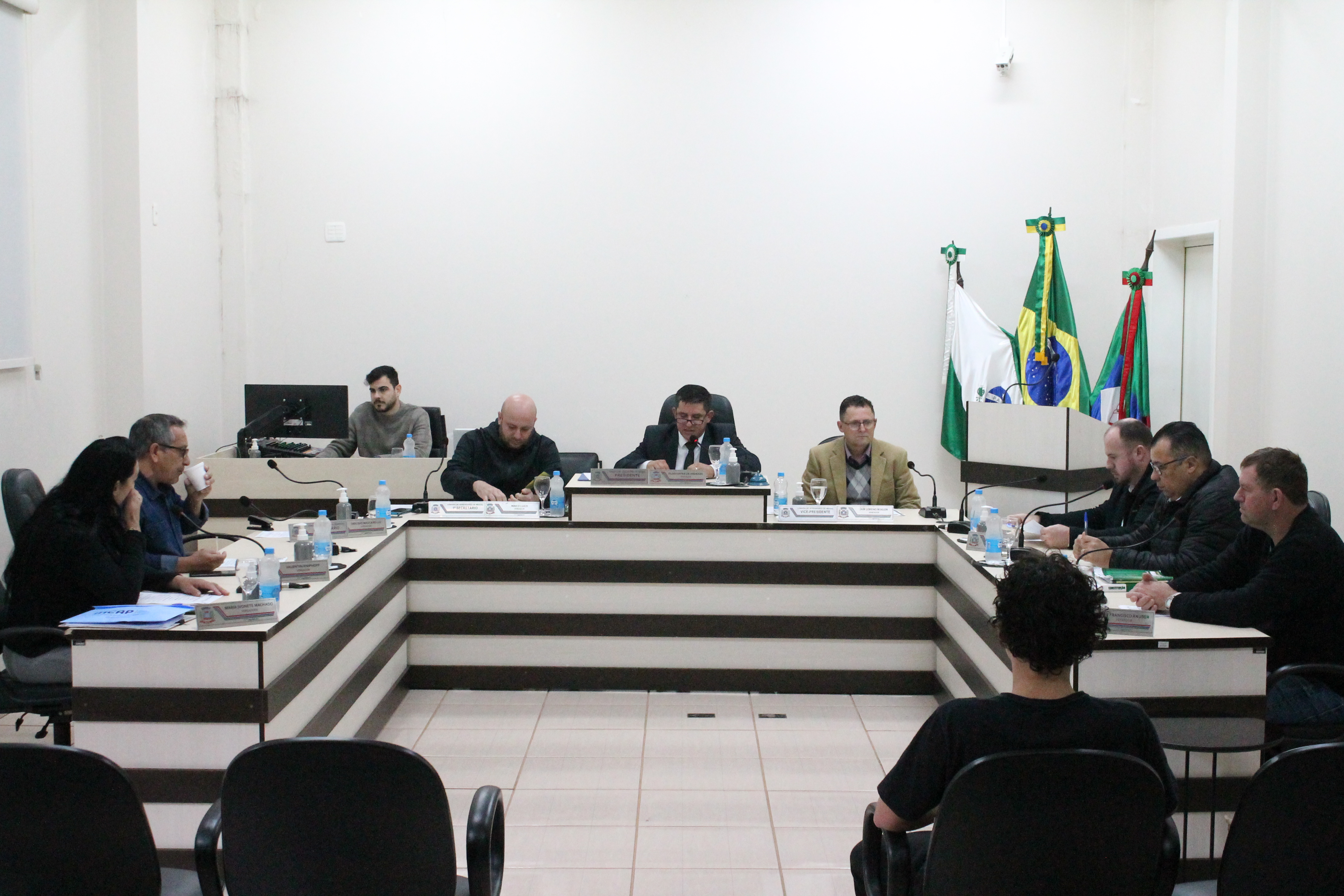 Os vereadores realizaram a 20ª Sessão Ordinária do Primeiro Período Legislativo de 2025.