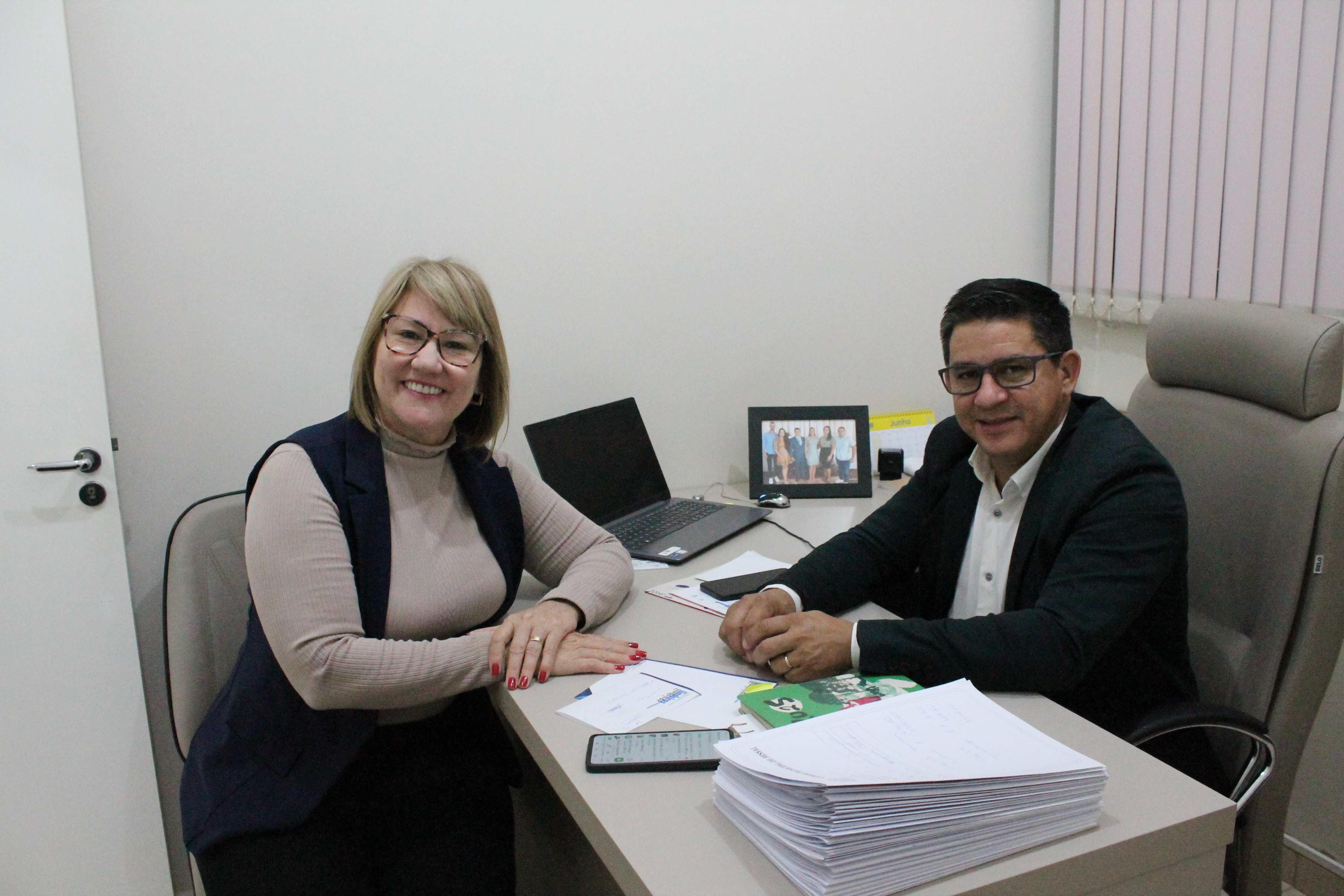 Presidente da Câmara recebe secretária Dulcy Schwendler para tratar do FUNDEMIS
