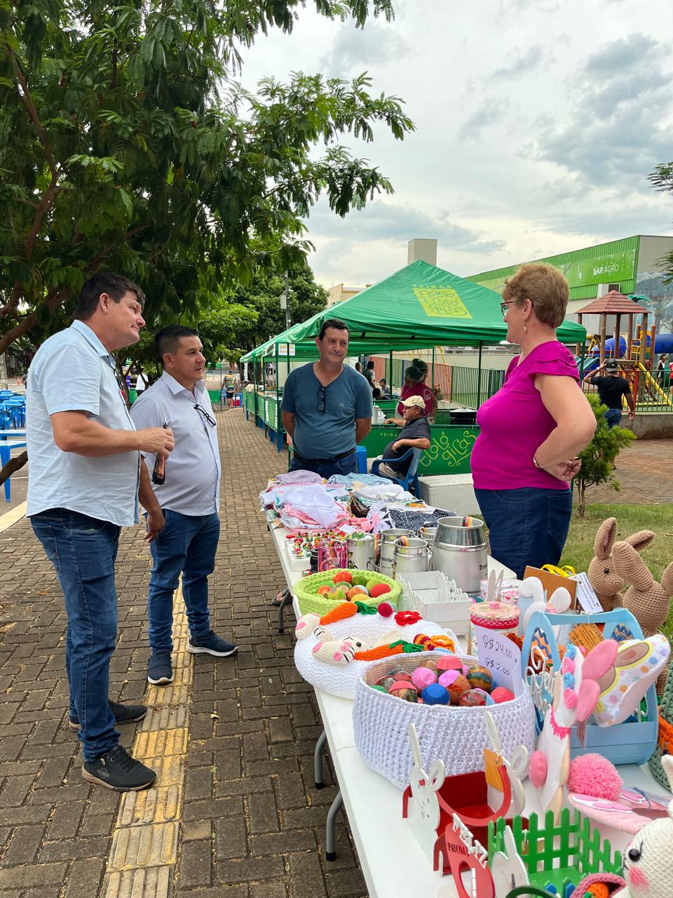 Presidente Elias Andrade Prestigia Feira Gastronômica e Cultural no Domingo