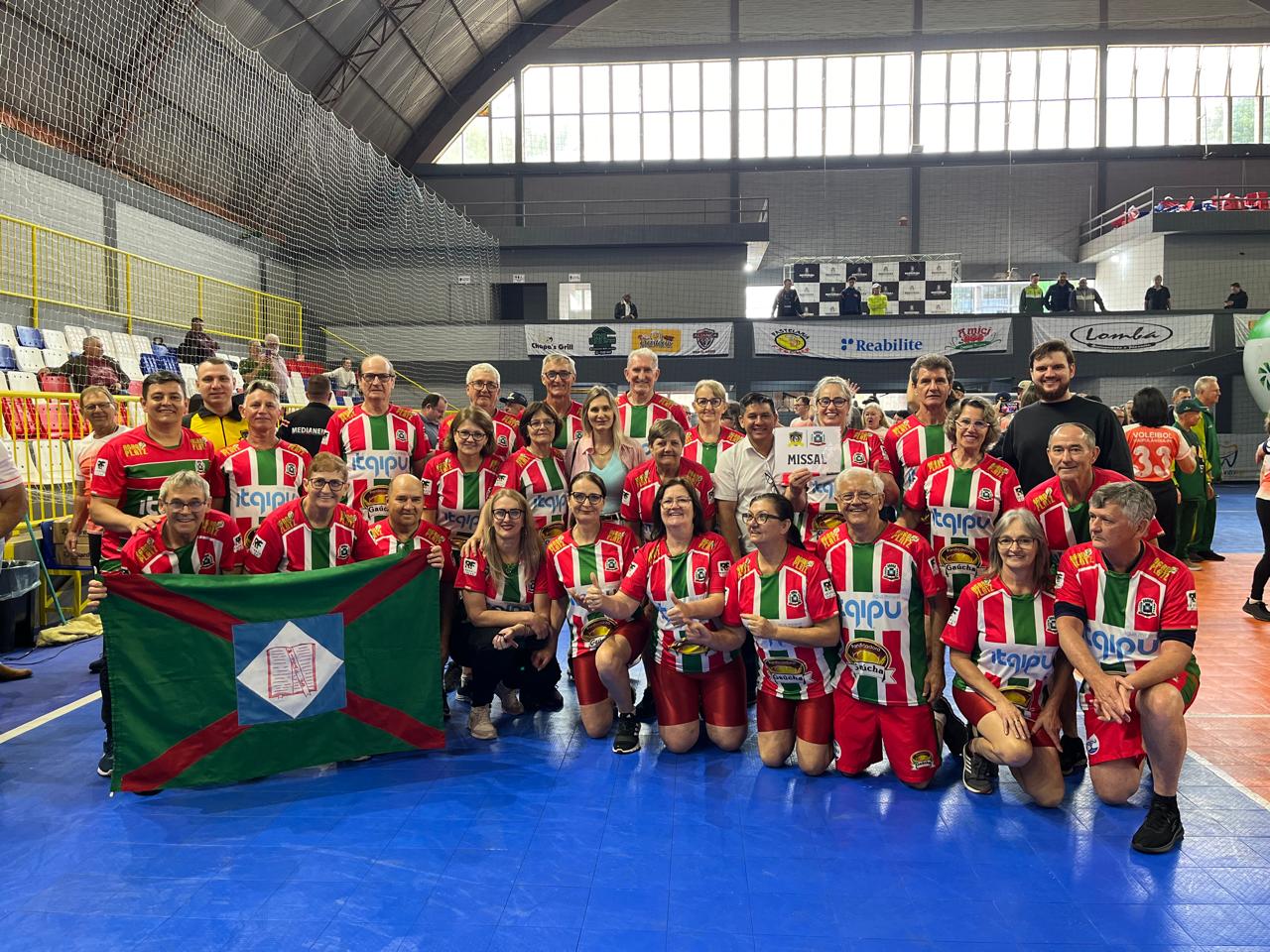 Presidente Elias e vereador Tati Mascarello prestigiam abertura do 1º Campeonato Paranaense de Esportes Adaptados para Idosos