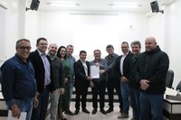 Presidente Elias e vereadores de Missal recebem projetos da LOA 2026 e do PPA 2026-2029