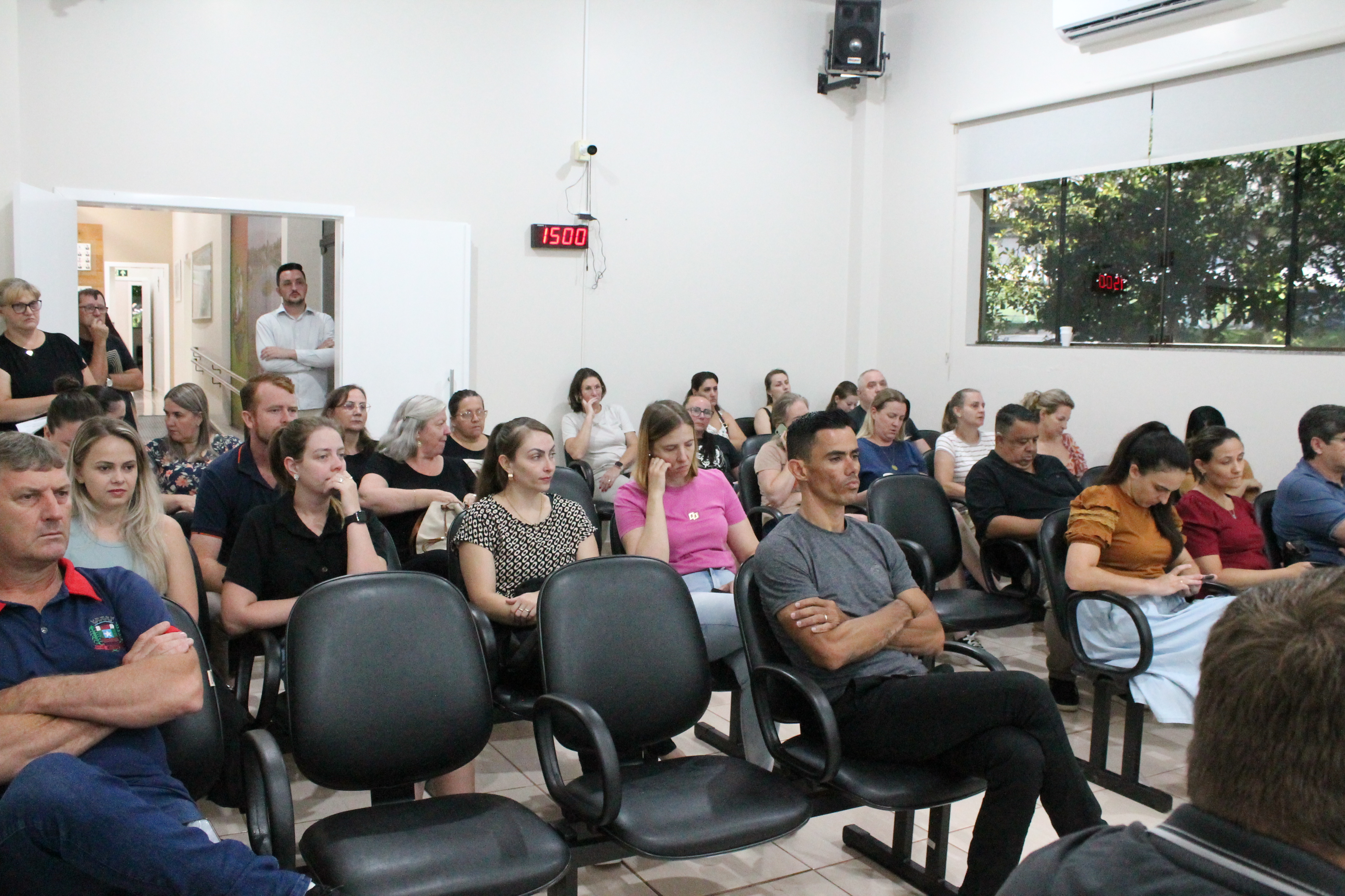 Vereadores realizam 19ª Sessão Extraordinária