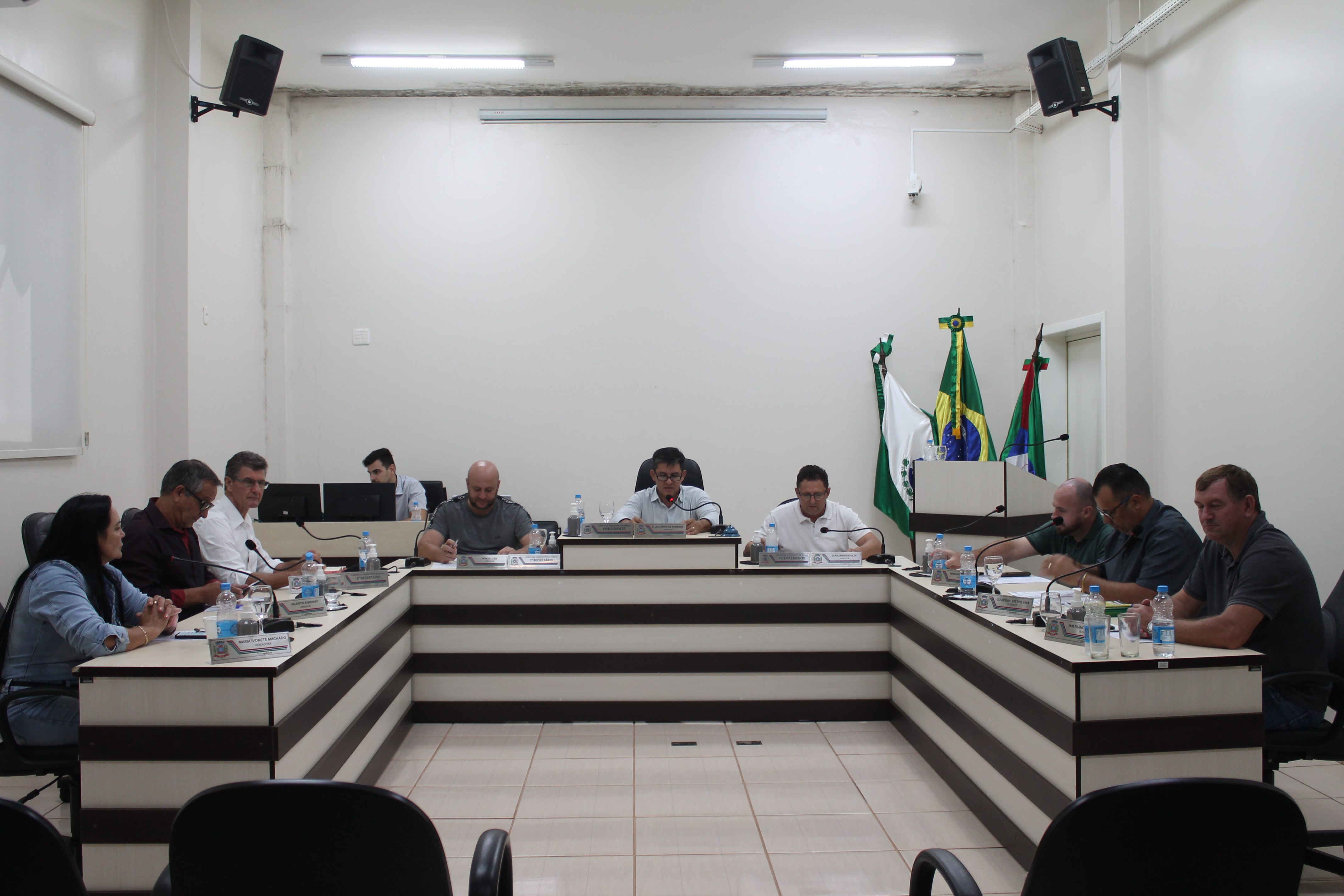 Vereadores realizam 4ª Sessão Extraordinária e Avança em Projetos de Benefícios aos Servidores
