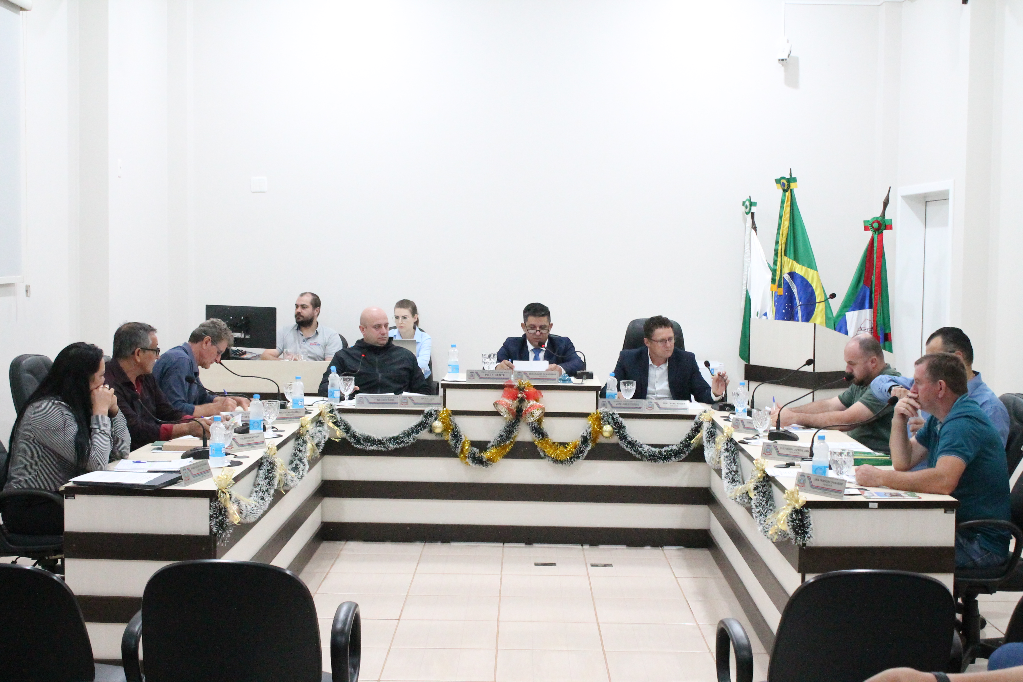 Vereadores realizam a 38ª Sessão Ordinária do Segundo Período Legislativo de 2025