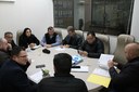 Vereadores realizam reunião das comissões e debatem projeto.