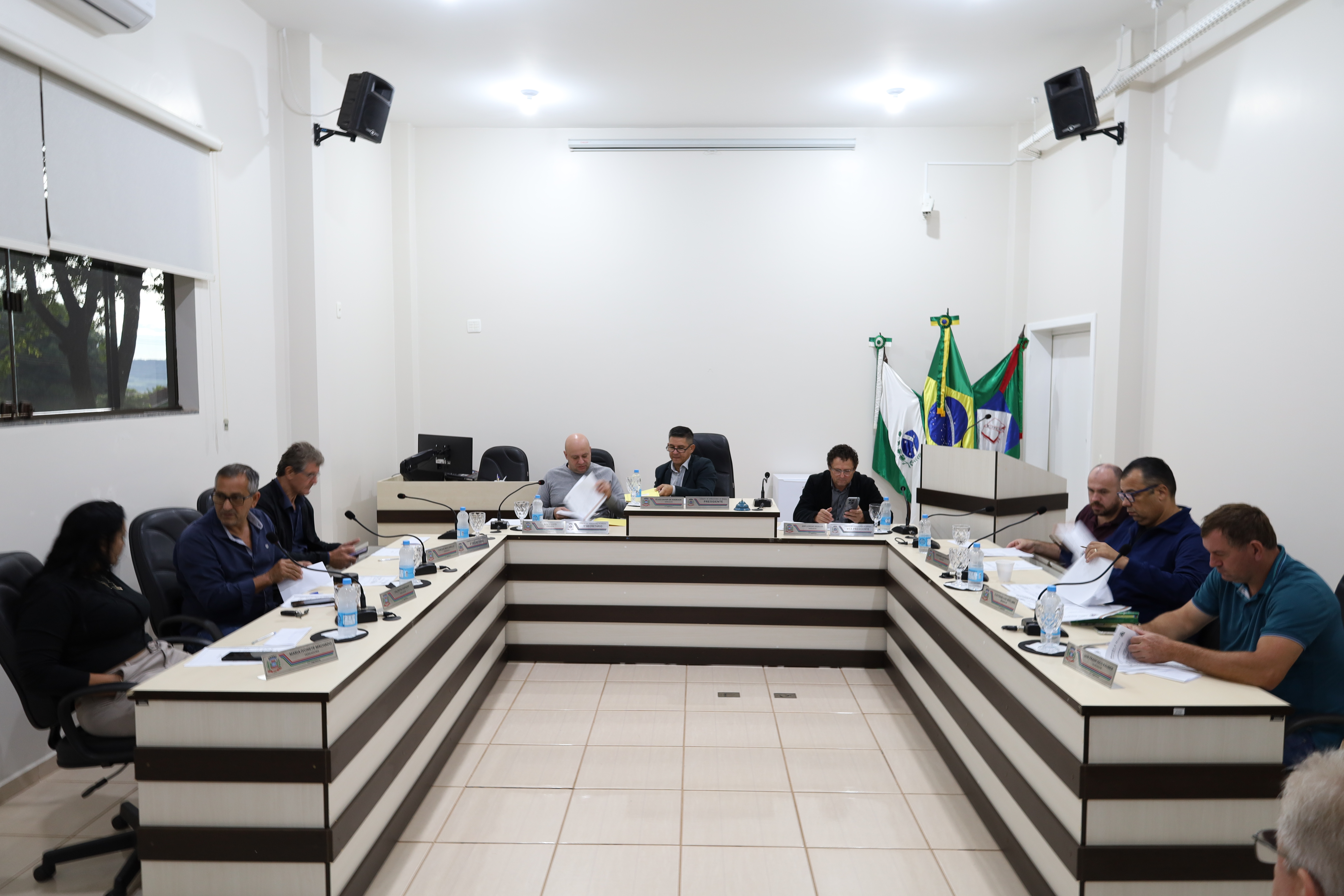 Vereadores realizam reunião das comissões e debatem projetos
